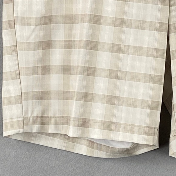 PGA Tour Men's 38W Golf Shorts Moisture Wicking Stretch Fabric UPF 50 Beige NEW - Picture 4 of 11